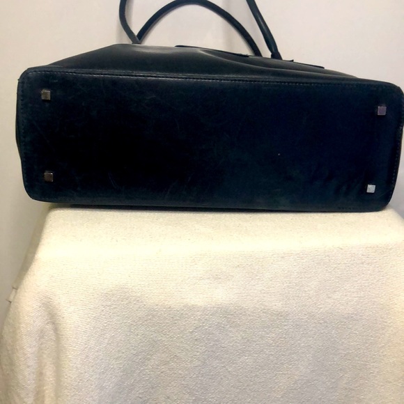 STUART WEITZMAN dark emerald green soft leather shoulder handbag. - Picture 8 of 16